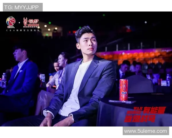 篮球明星引领潮流，赛场外的精彩人生与非凡成就